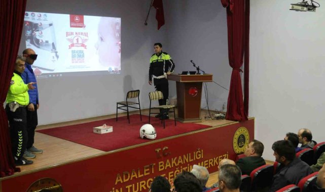 2025/04/polisten-ceza-infaz-koruma-amir-ve-memurlarina-seminer_2.jpg