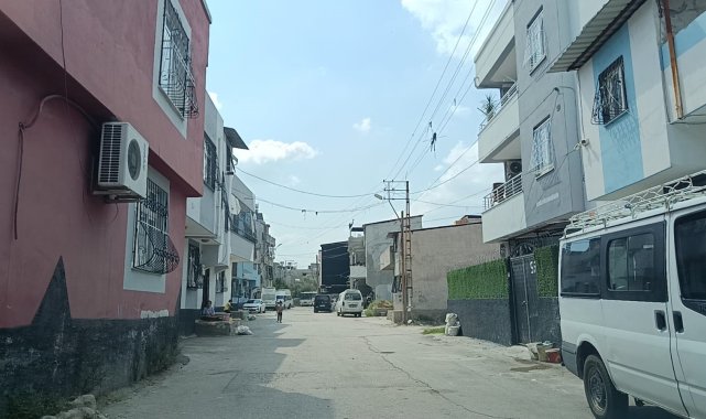2025/09/adana39da-17-gun-once-yasanan-olayin-goruntuleri-ortaya-cikti-supheliler-polisten-kacarken-cocuga-carpmis.jpg