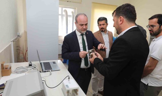 2025/09/rektor-uslu-dunyanin-en-etkili-bilim-insanlari-listesinde_2.jpg