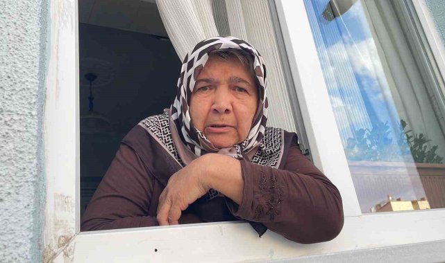 2025/09/sivas39ta-polisten-kacan-otomobil-apartmana-carpti-bina-sakinleri-deprem-oluyor-zannetti_2.jpg