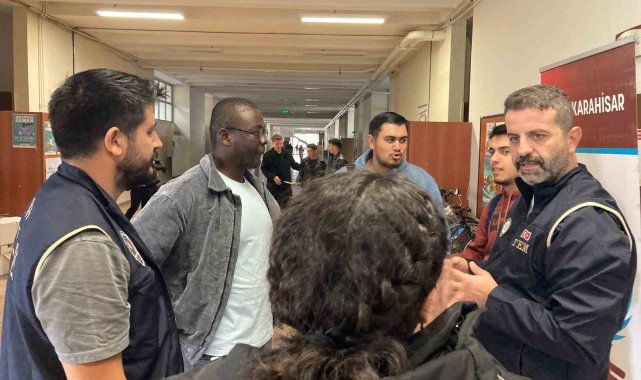 2025/10/polisten-17-bin-universite-ogrencisine-terorle-ve-uyusturucuyla-mucadele-egitimi_1.jpg