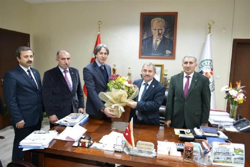 2.5 ay süren tedavinin ardından görevine başladı