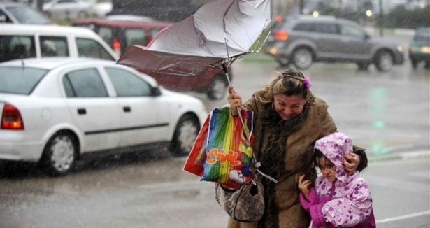 Bursa’lılar güne lodos’la uyandı!