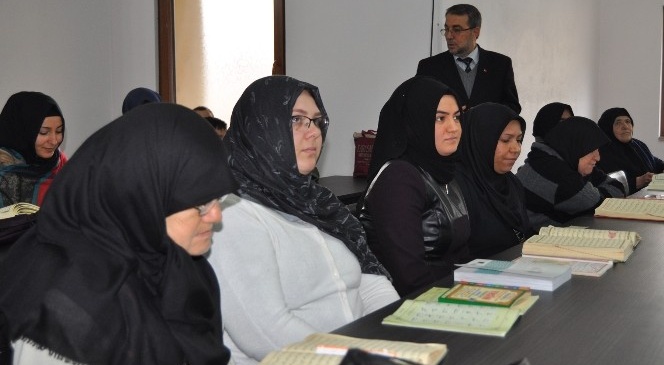 Ensar Ve Muhacir Birlikte Kur’an Öğreniyor