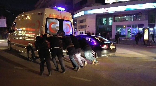 112’nin İmdadına Vatandaşlar Yetişti