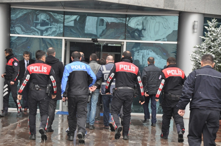 Bursa’da o cinayetin zanlıları adliyede