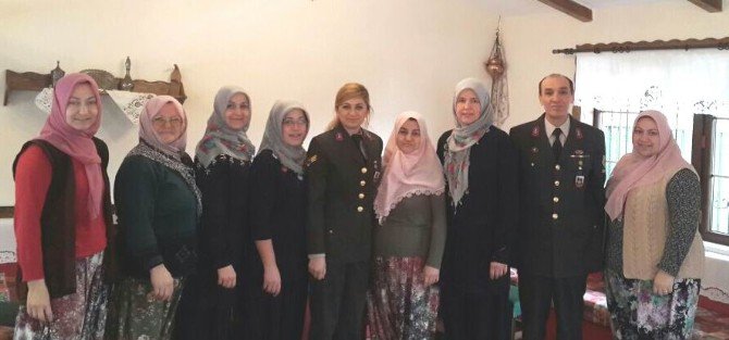 Jandarmadan kadın derneğine ziyaret