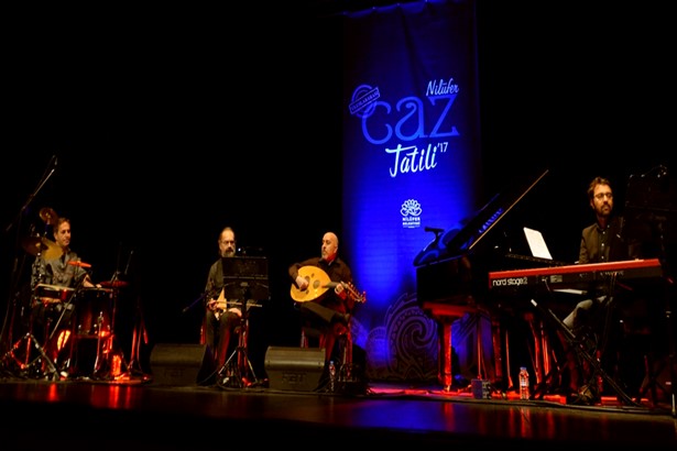 Ara Dinkjian Quartet mest etti