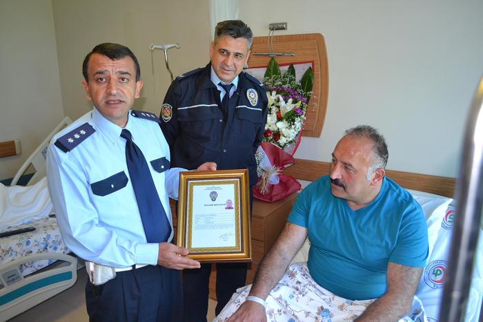 Gazi polise büyük ayıp