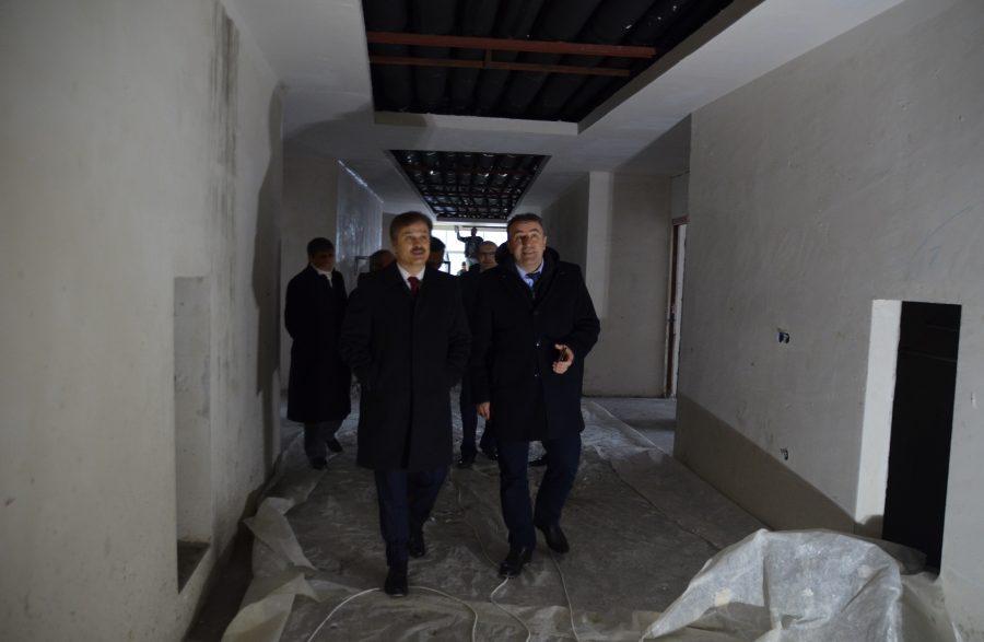Gemlik Devlet Hastanesi|nde çalışmalar devam ediyor