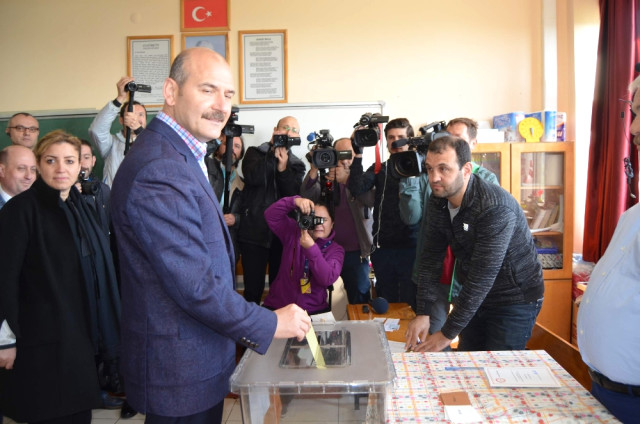 İçişleri Bakanı Soylu oyunu Trabzon|da kullandı
