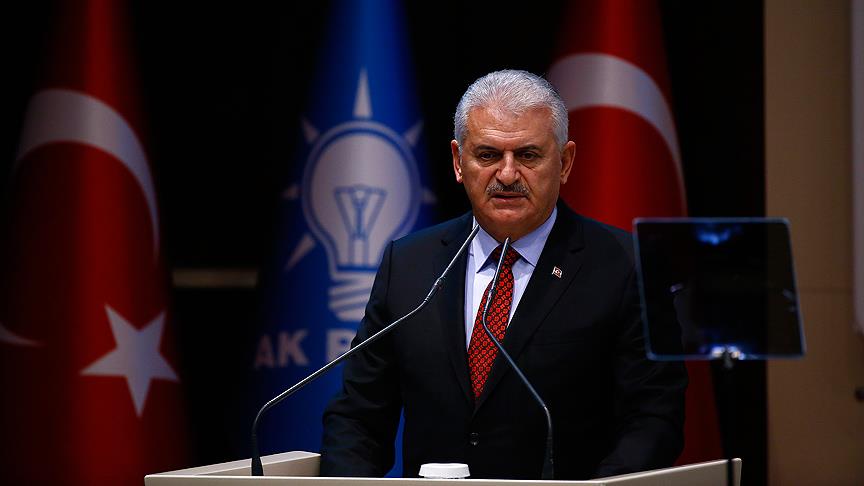 Başbakan Binali Yıldırım beklenen balkon konuşmasını yaptı