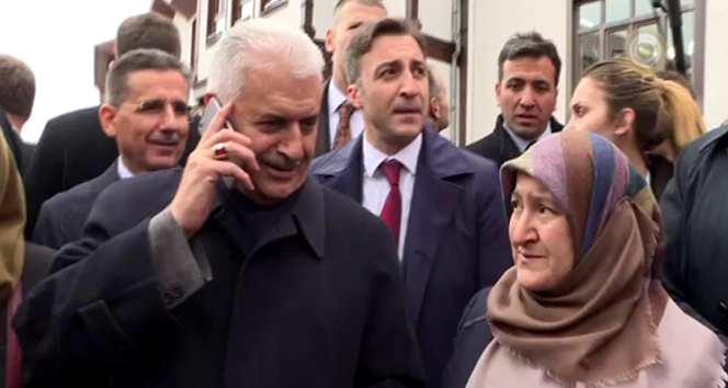 Başbakan Yıldırım vatandaşın ricasını kıramadı