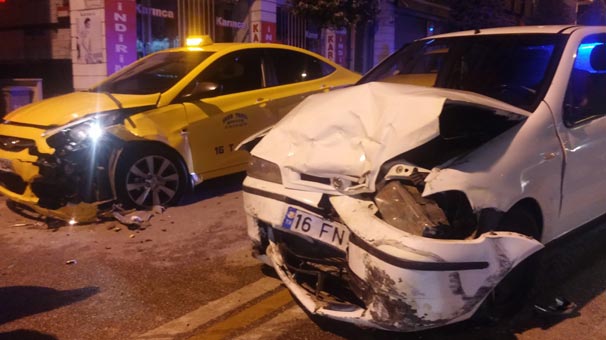 Bursa|da kaza: 3 yaralı