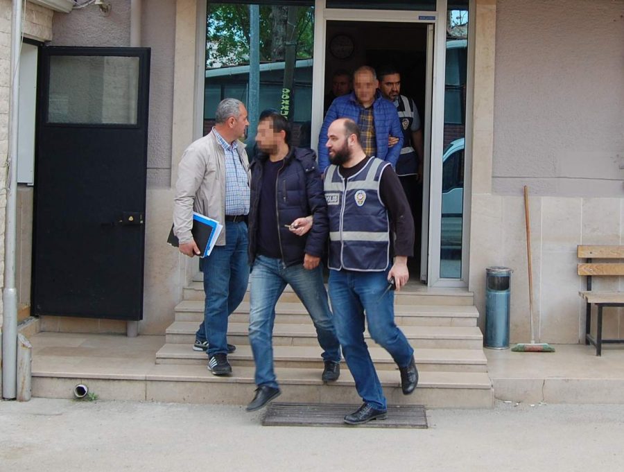 Akıl almaz dolandırıcılık oyununda 2 kişi tutuklandı
