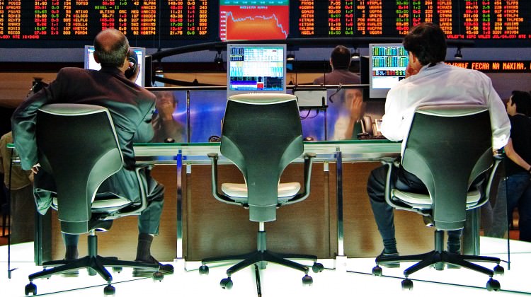 Dolar durmuyor