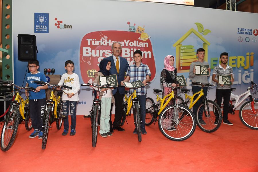 Geleceğin kaşifleri ödüllerini aldı