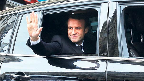 Macron kadınlara verdiği sözü tuttu