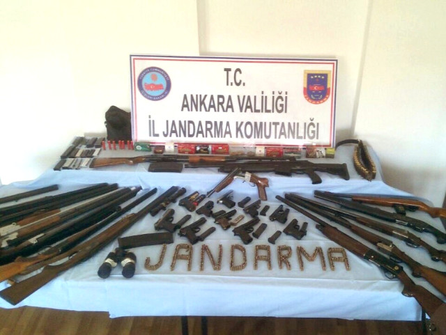 Evden cephanelik çıktı