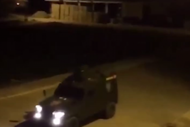 Polis aracından şaşırtan anons