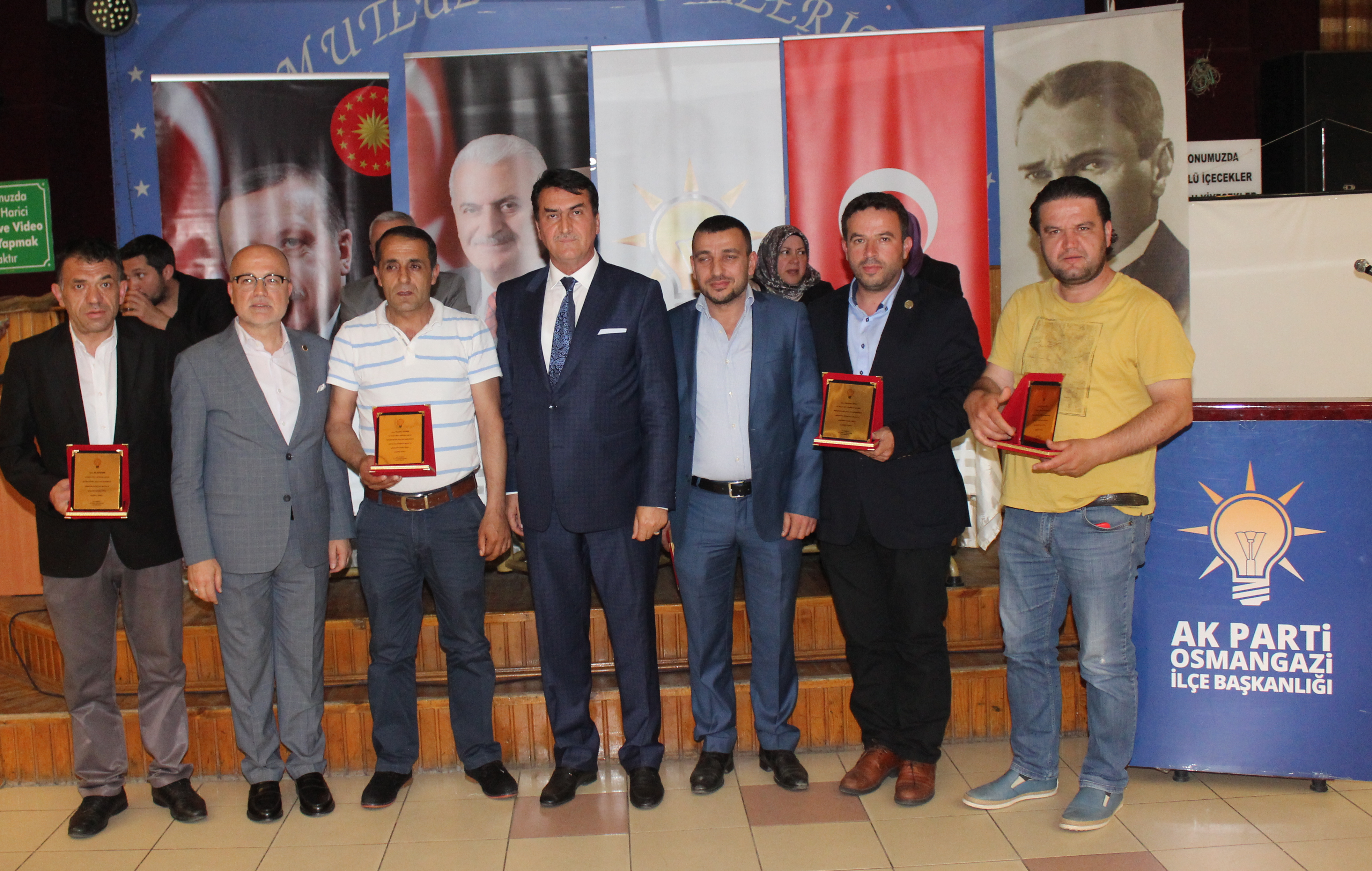 Ak Partililer Onurlandırıldı