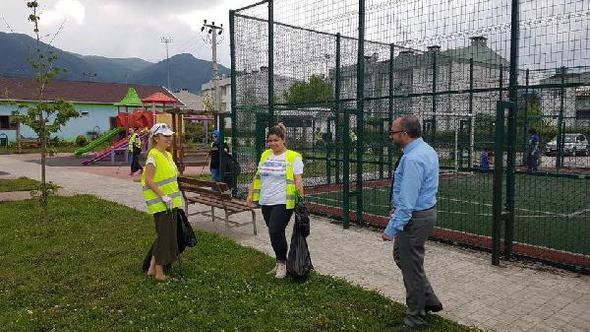 Kartepe|de parklara kadın eli değdi