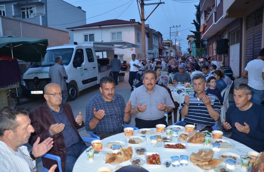 İznik|te sokak iftarı