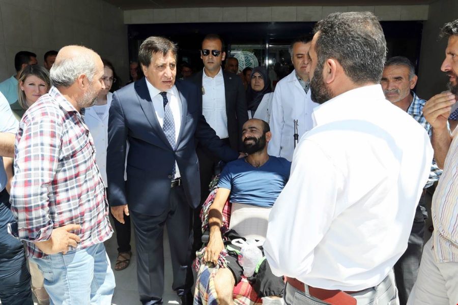 Vali Küçük|ten yaralı öğrencilere ziyaret