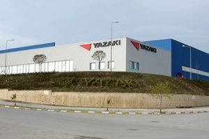 Fabrika işçileri yemekten zehirlendi