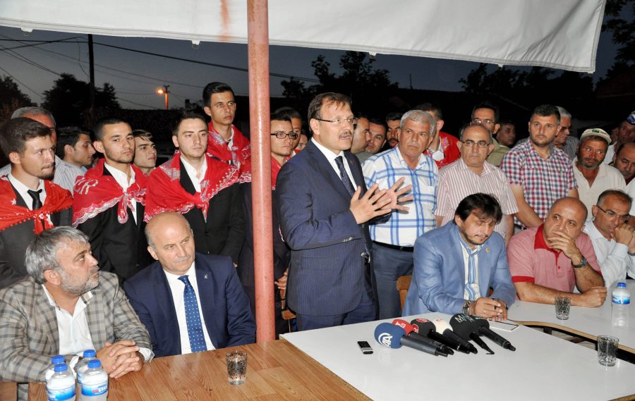 Çavuşoğlu, çiftçilerle buluştu