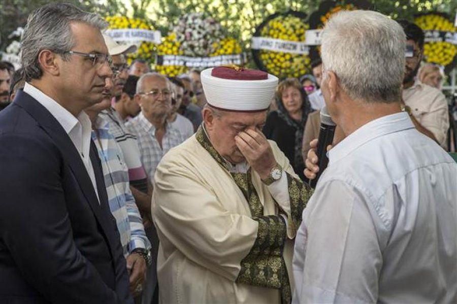 Depremde ölen Kurtoğlu sonsuzluğa uğurlandı