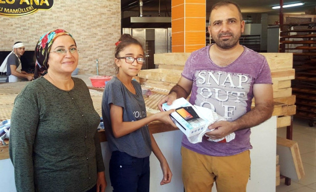 İş adamı çocukları sevindirdi