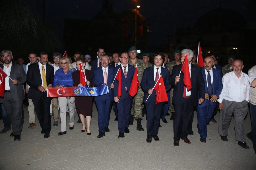 Büyükşehir|den milli irade yürüyüşü