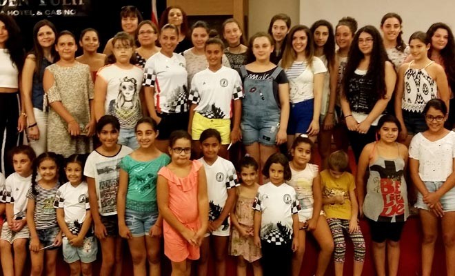Satrançta kadınlar buluşması