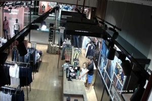 Çocuğa hırsızlık yaptırdılar