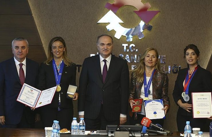 Özlü,ödüllü kadın buluşçuları ağırladı