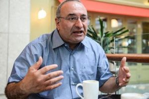 Eleştiriye Twitter|dan yanıt verdi