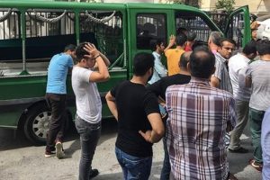 Zırhlı polis aracı çocuğa çarptı