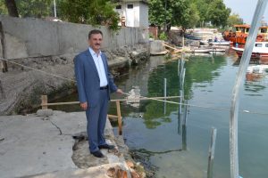 Gemlik balıkçı barınağı düzenleniyor