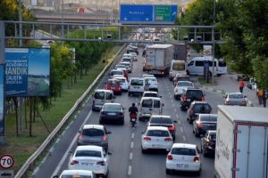 Trafiğe kayıtlı araç sayısı arttı