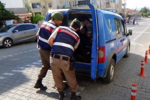 Köylülere kızıp ormanı yaktı