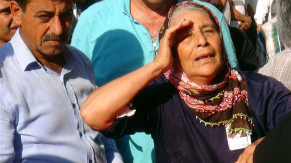 Hatay şehidini gözyaşlarıyla uğurladı