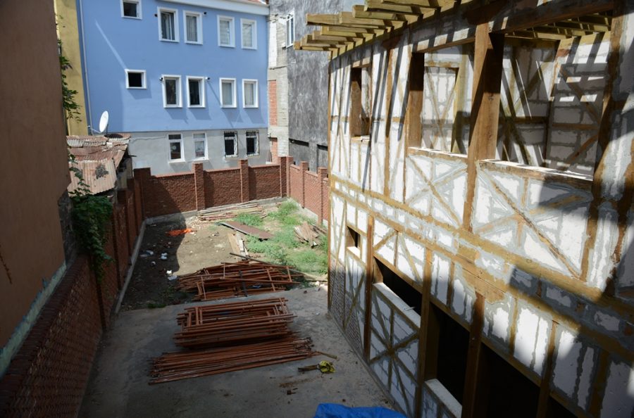 7. mahalle konağının restorasyonu sürüyor
