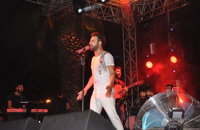 Festivalde Emre Kaya rüzgarı