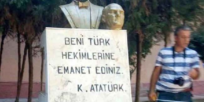 Atatürk büstüne çirkin saldırı