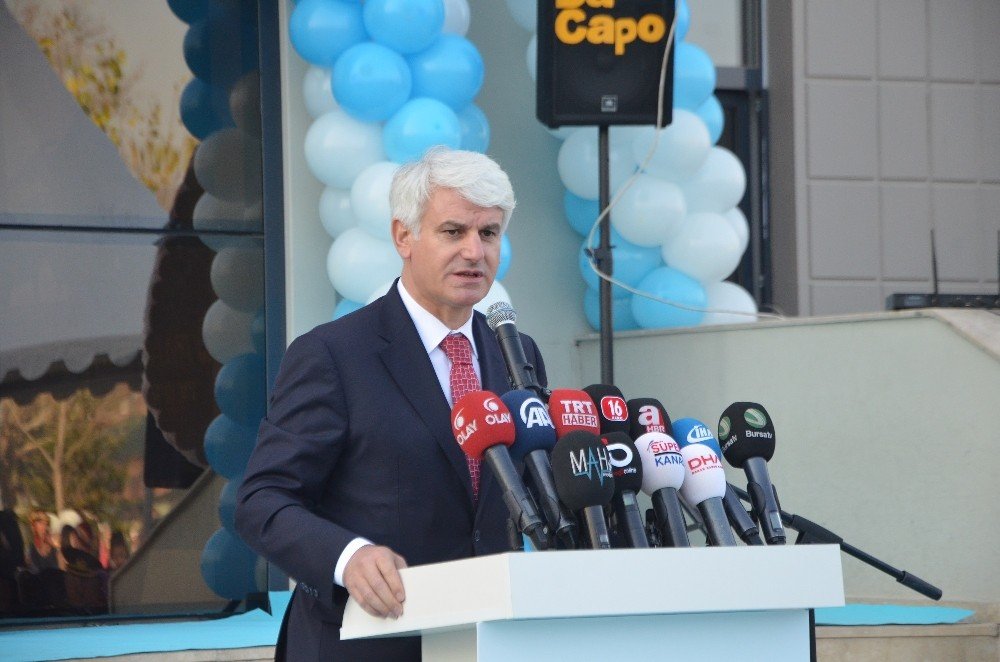 “Türkiye Geleceğe Umutla Bakıyor”