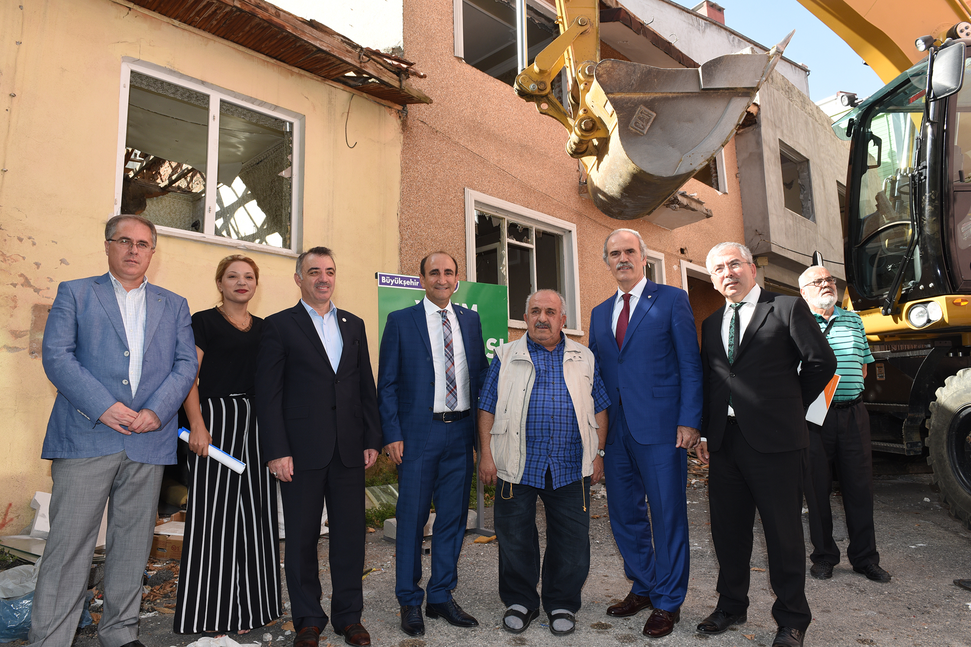 Binalar yıkılıyor, mahalleler nefes alıyor