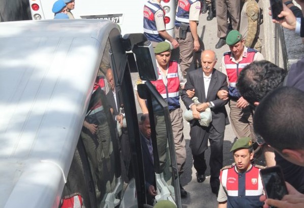 FETÖ sanıkları hakim karşısında