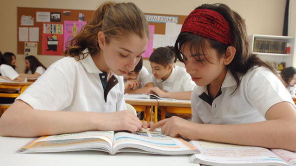5 bin 22 kız öğrenciyi eğitime kazandırdı