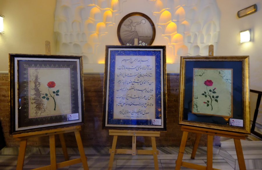 Ebru sergisi tam not aldı